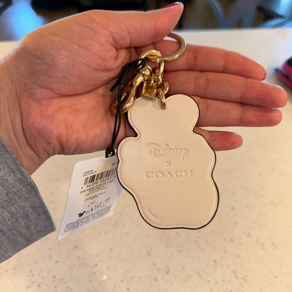 🆕 Coach Disney X Coach Mickey. 💝💝
Mouse Bag Charm - Picture 3 of 5